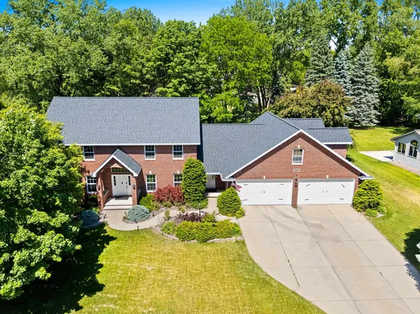 2110 Shady Ln, Green Bay, WI 54313