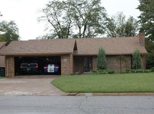 2318 Heritage Trl, Enid, OK 73703