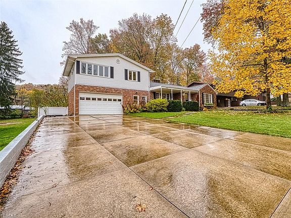 2nd image of 2781 Fort Island Dr