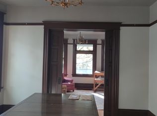 325 NE Knott St, Portland, OR 97212