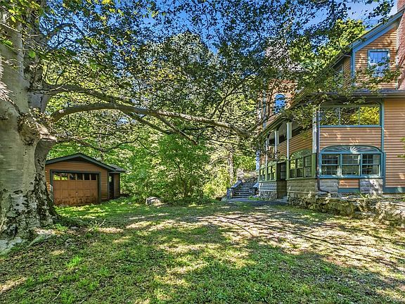 3rd image of 81 Glendale Road