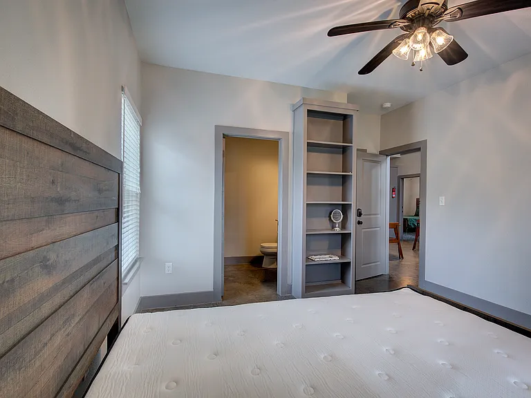 604 Maple St #2 — Photo 30