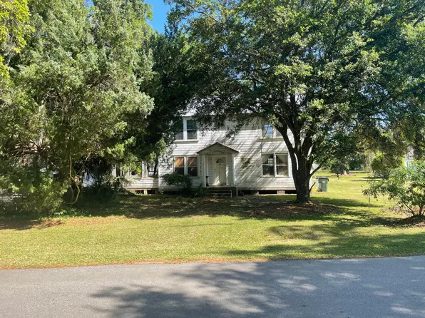217 Scotia St, Mc Clellanville, SC 29458