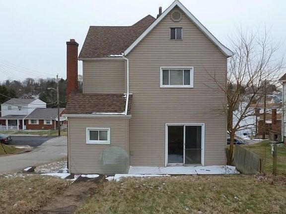 3rd image of 900 Florence Ave