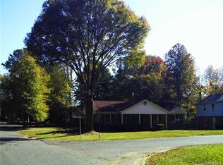 5101 Lodestone Rd, Charlotte, NC 28215