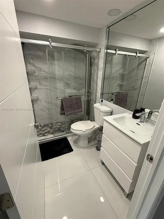 2 bed, 2.0 bath, $4,800 — Photo 2