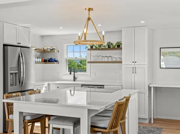 133 Old Point Rd, Newburyport, MA 01950