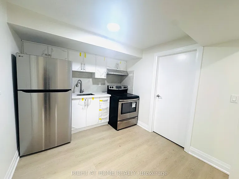 26 Goodview Rd #BASEMENT — Photo 9