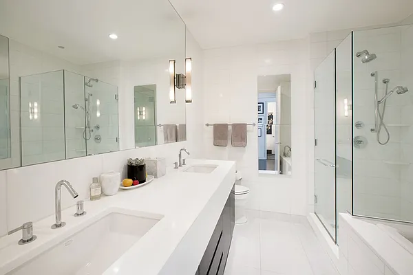 Sold by Compass | media 18