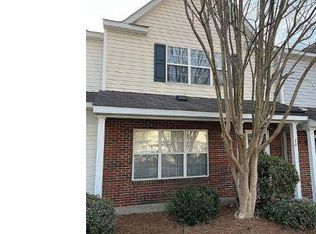 28 Raelans Cir, Greensboro, NC 27407