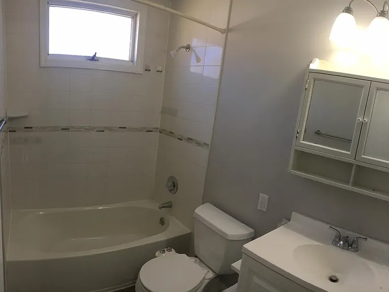 14 Wickford Ave — Photo 4