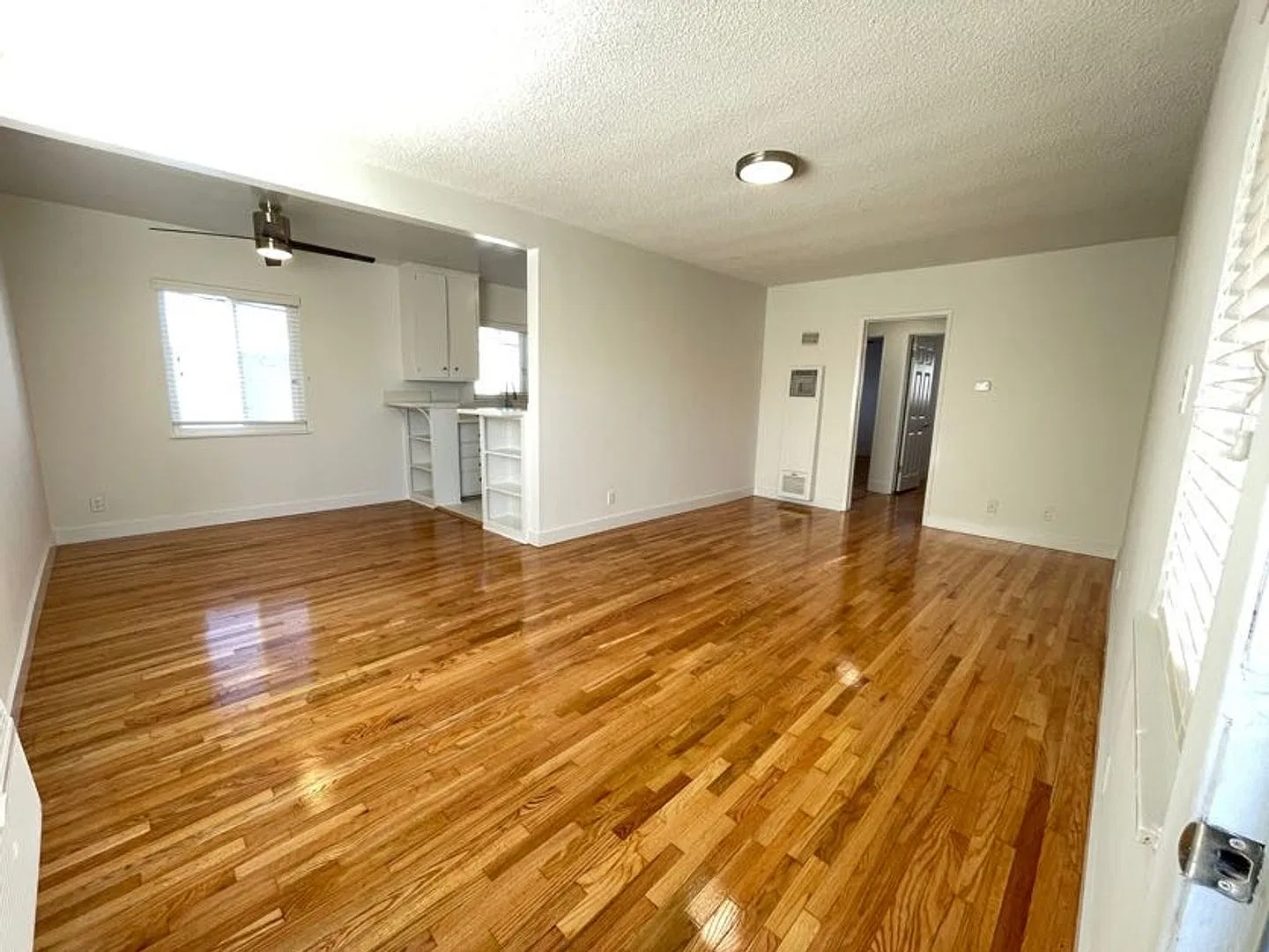 1412 W. 17th St — Photo 2