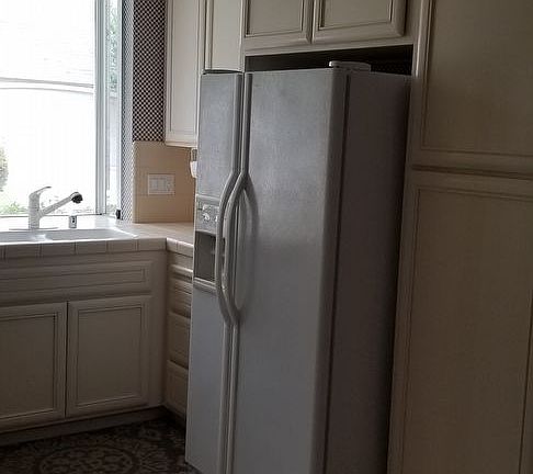 4th image of 820 W Cove Way