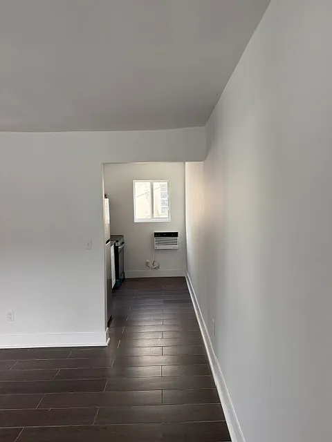 2 bed, 850 sqft, $1,800 — Photo 3