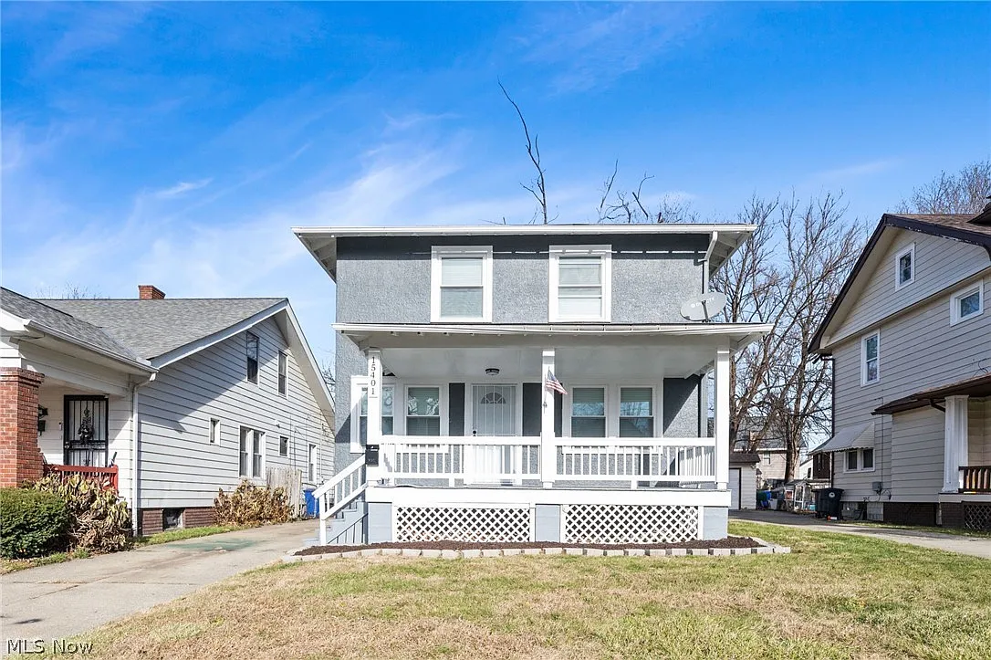 15401 Macauley Ave photo 1