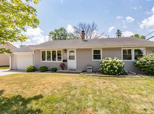 N92W16991 Roger Ave, Menomonee Falls, WI 53051
