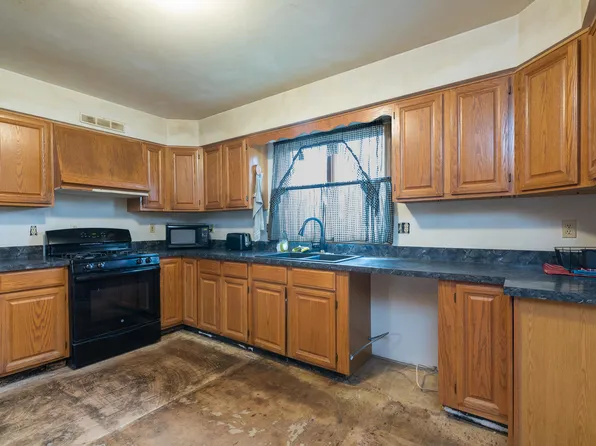 990 Centennial Ave, Ypsilanti, MI 48198