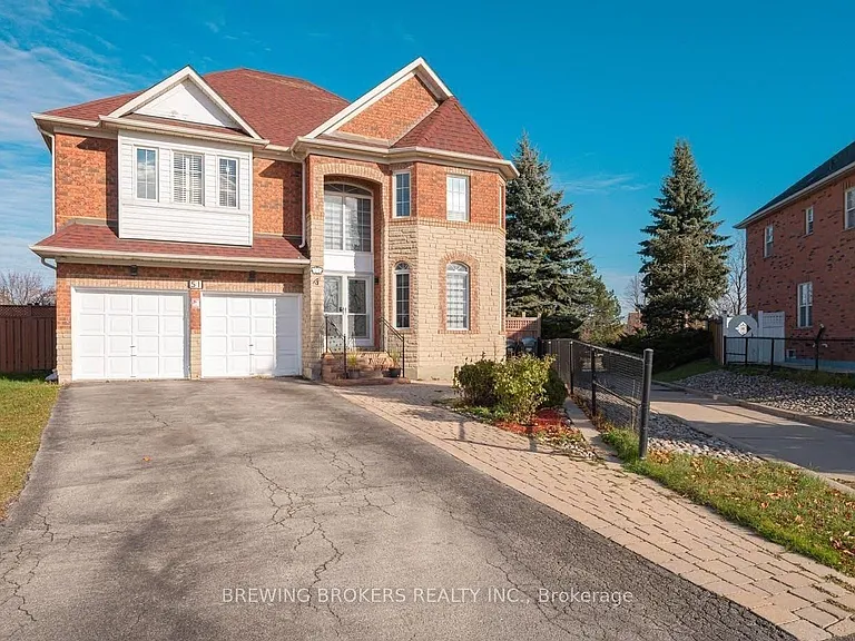 51 Jack Rabbit Cres — Photo 1