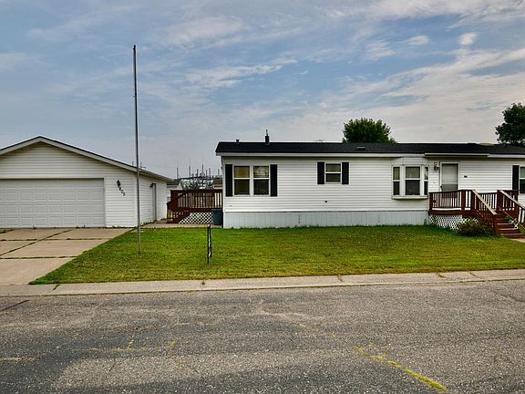 3rd image of 805 2nd St NE #805