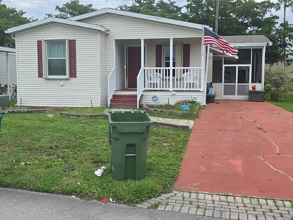 2nd image of 6515 Colonial Dr