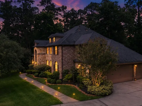 1270 Autumnwood Dr, Magnolia, TX 77354