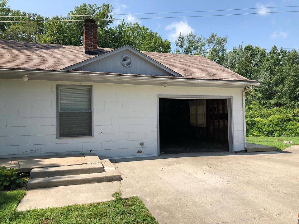 1st image of 2604 10th Ave