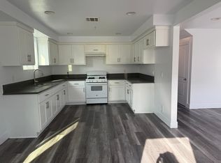 1128 E 84th Pl, Los Angeles, CA 90001