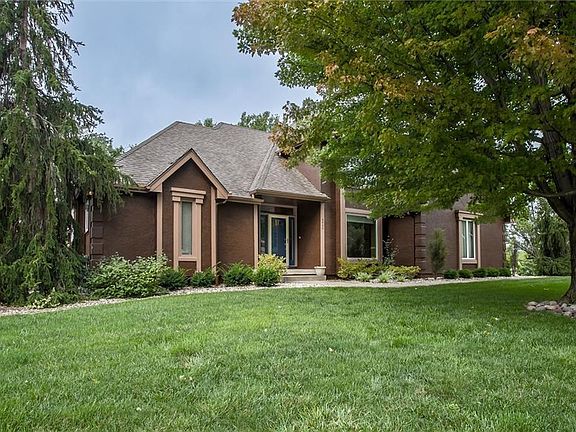 2nd image of 2900 NW Westbrooke Cir
