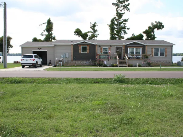 1303 Lake Dr, Hornbeak, TN 38232