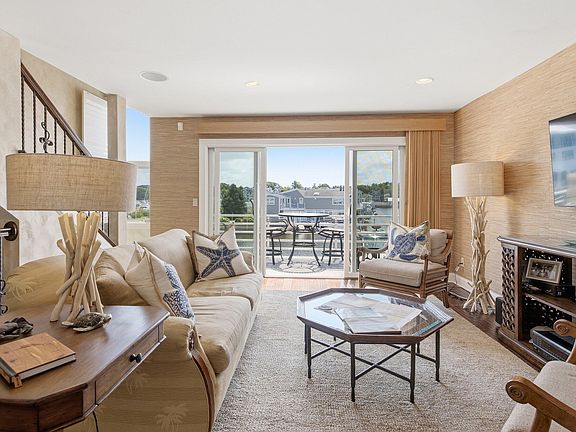 4th image of 409 Lake Dr Ste 17