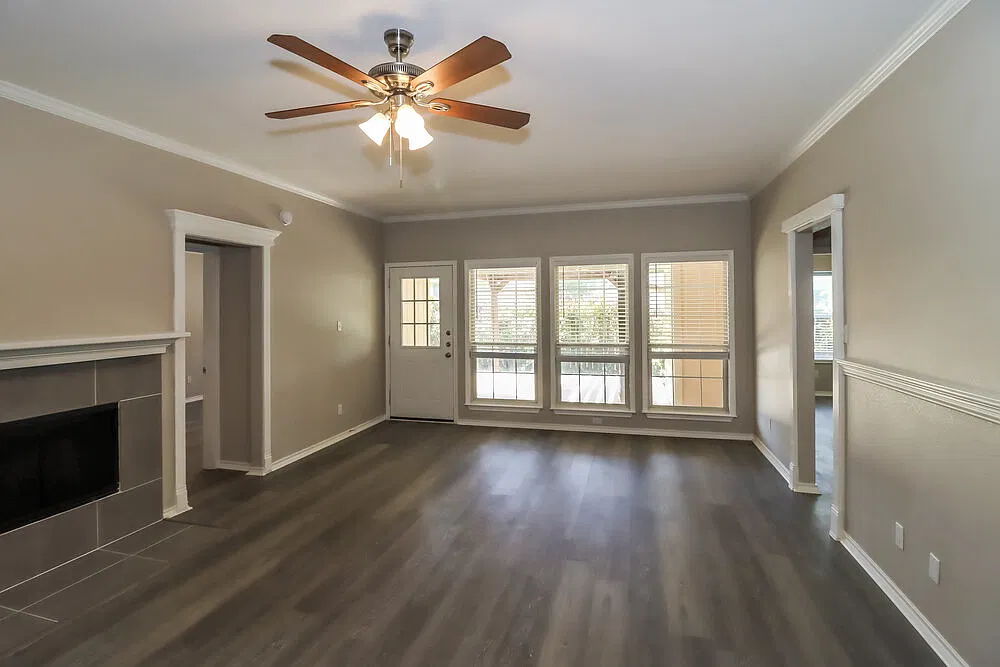 3 bed, 2.0 bath, 1505 sqft, $2,070 — Photo 4