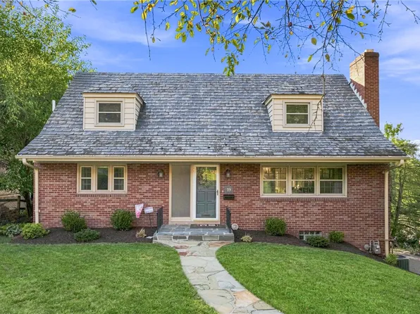 19 Sigrid Dr, Carnegie, PA 15106