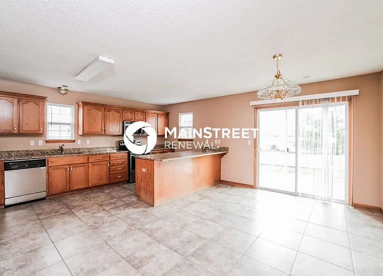 715 Country Ln — Photo 9