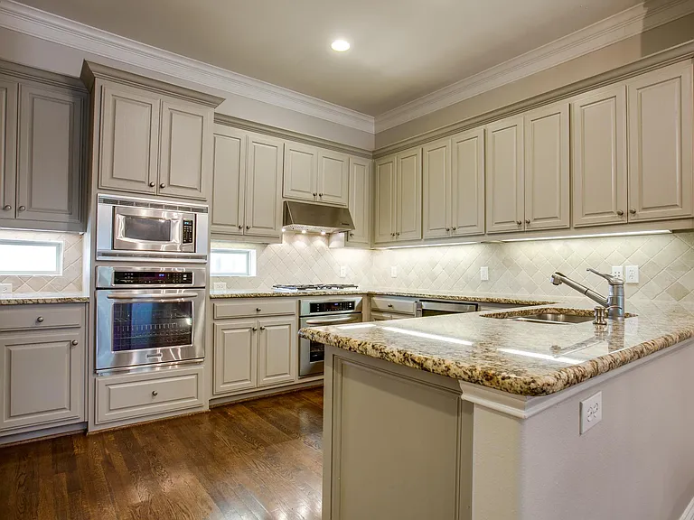 4502 Holland Ave — Photo 5