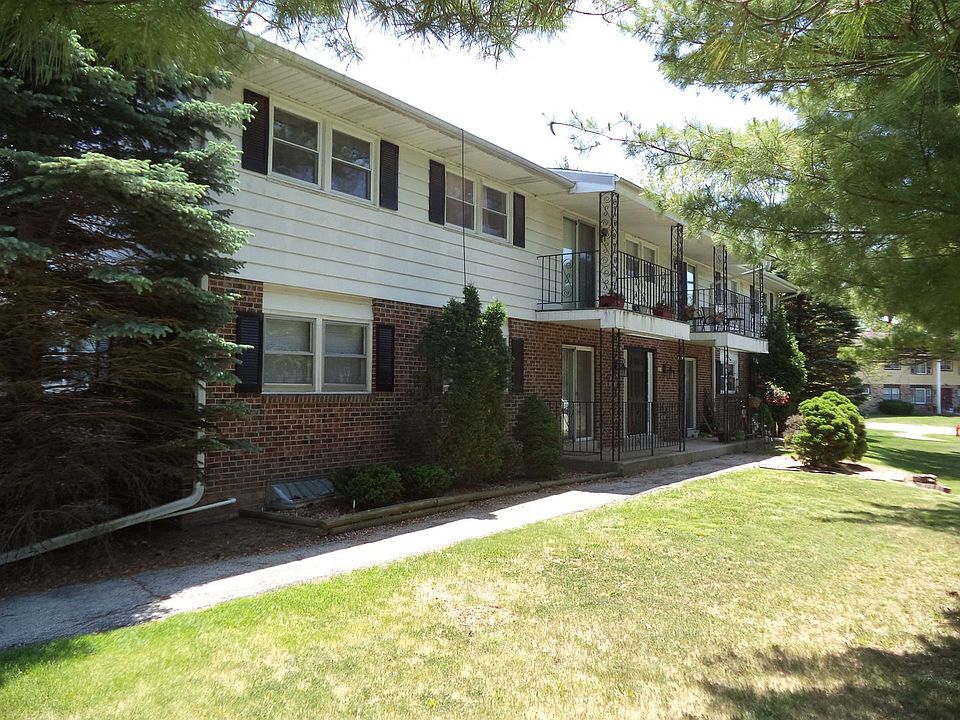 6835 Kathleen Court Apartments Franklin WI Zillow