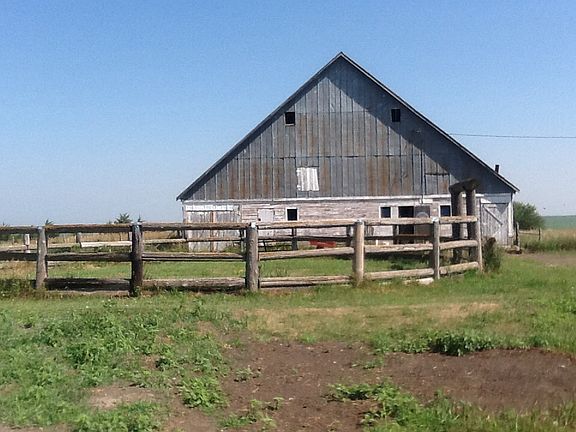 horse barn and corral