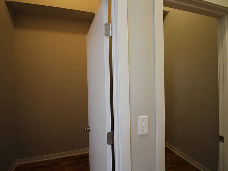 1801-05 W School St #1 — Photo 17