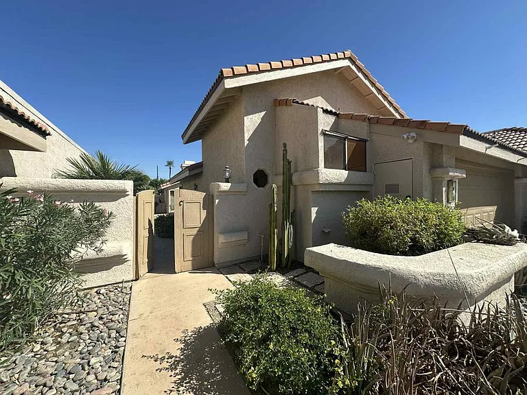 4 Hermosillo Ln — Photo 35