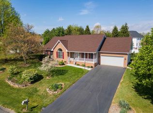 368 Wyndham Hill Dr, Fishersville, VA 22939