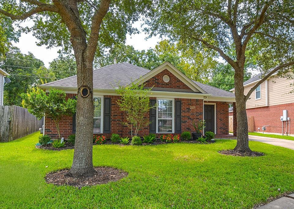 1st image of 2027 Mound Lake Dr