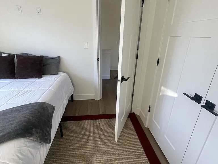 2233 Jefferson Ave #3 — Photo 34
