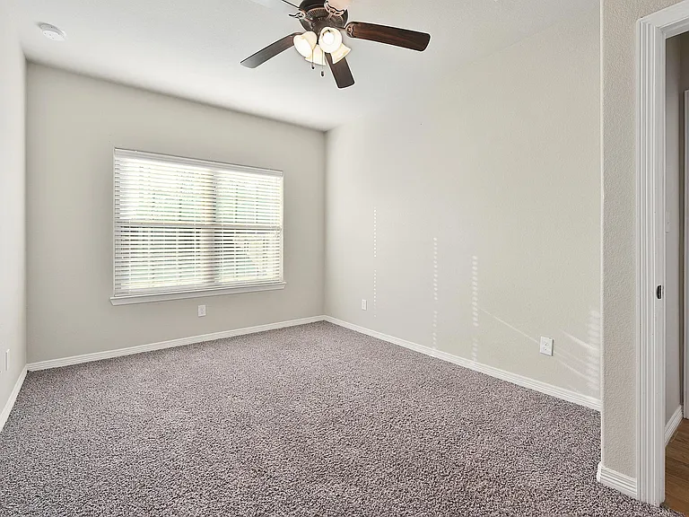 401 Ash St #B — Photo 35