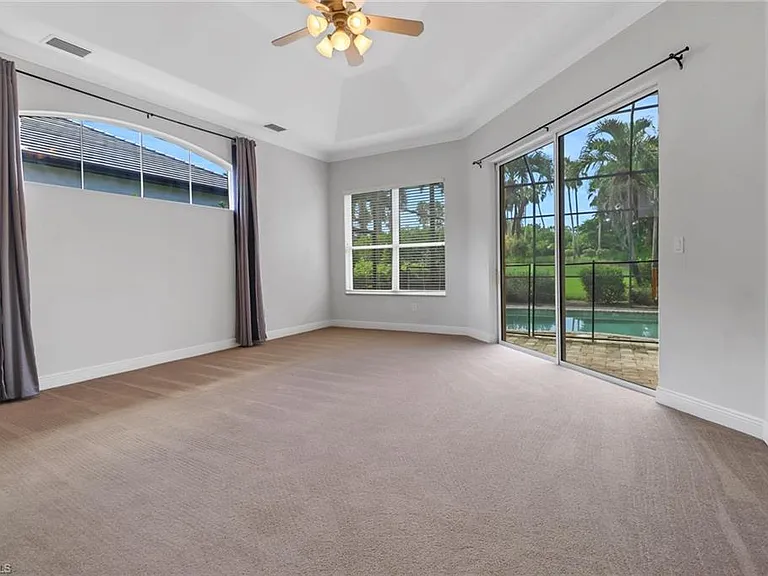 11128 Sierra Palm Ct — Photo 17
