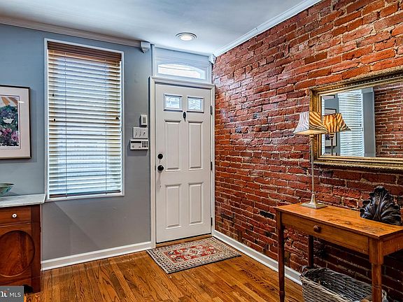 2nd image of 1805 Williamson St