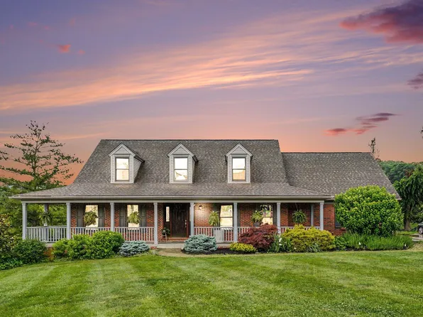 202 Stonycreek Ct, Cold Spring, KY 41076