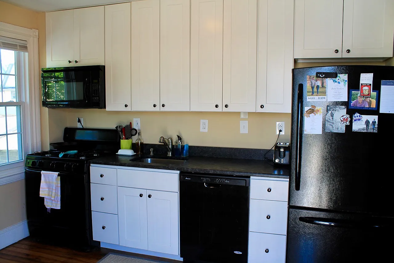 2 bed, $1,900 — Photo 2