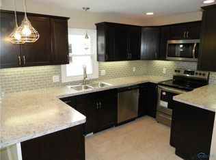 1757 Heatherdowns Blvd, Toledo, OH 43614