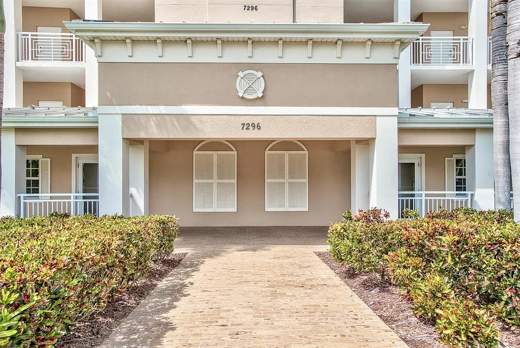 Building Photo - 7296 Marathon Dr #404