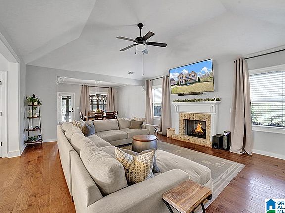 5th image of 637 Riverwoods Lndg