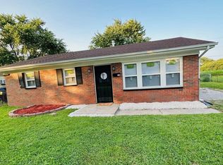 34 E Adams Dr, Cahokia, IL